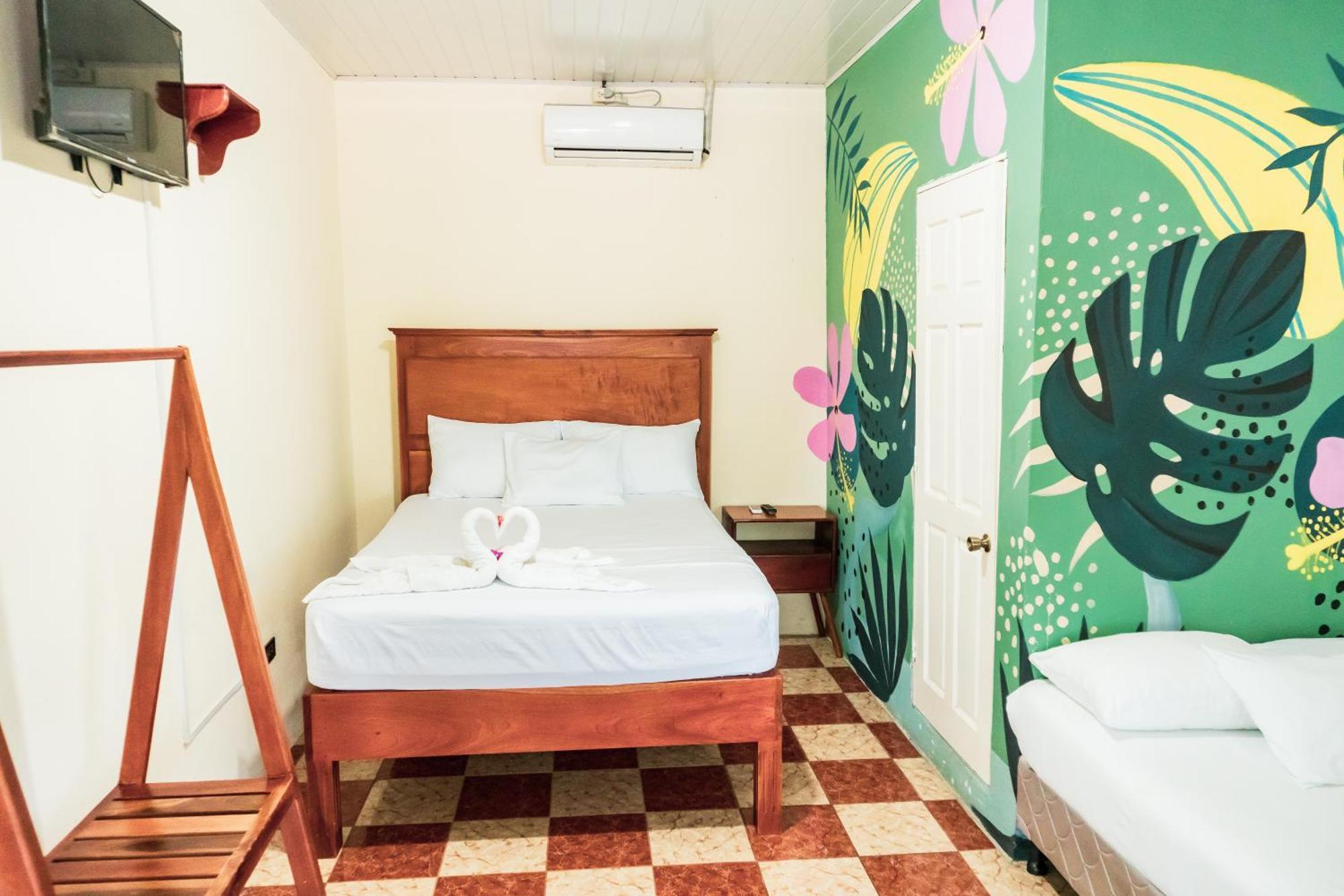 Hostal Eden Moyogalpa Bagian luar foto