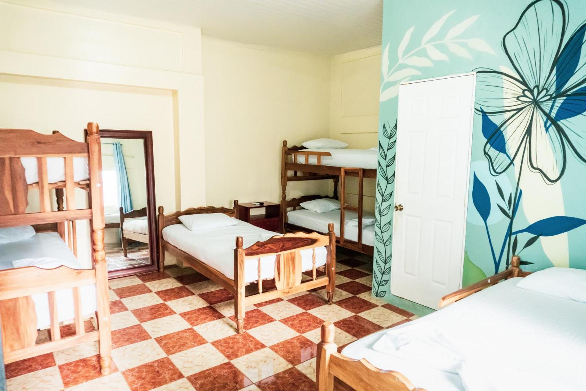 Hostal Eden Moyogalpa Bagian luar foto
