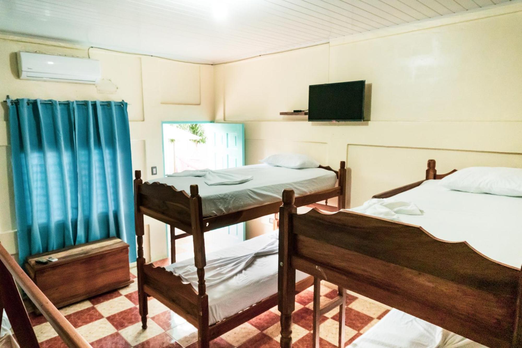 Hostal Eden Moyogalpa Bagian luar foto