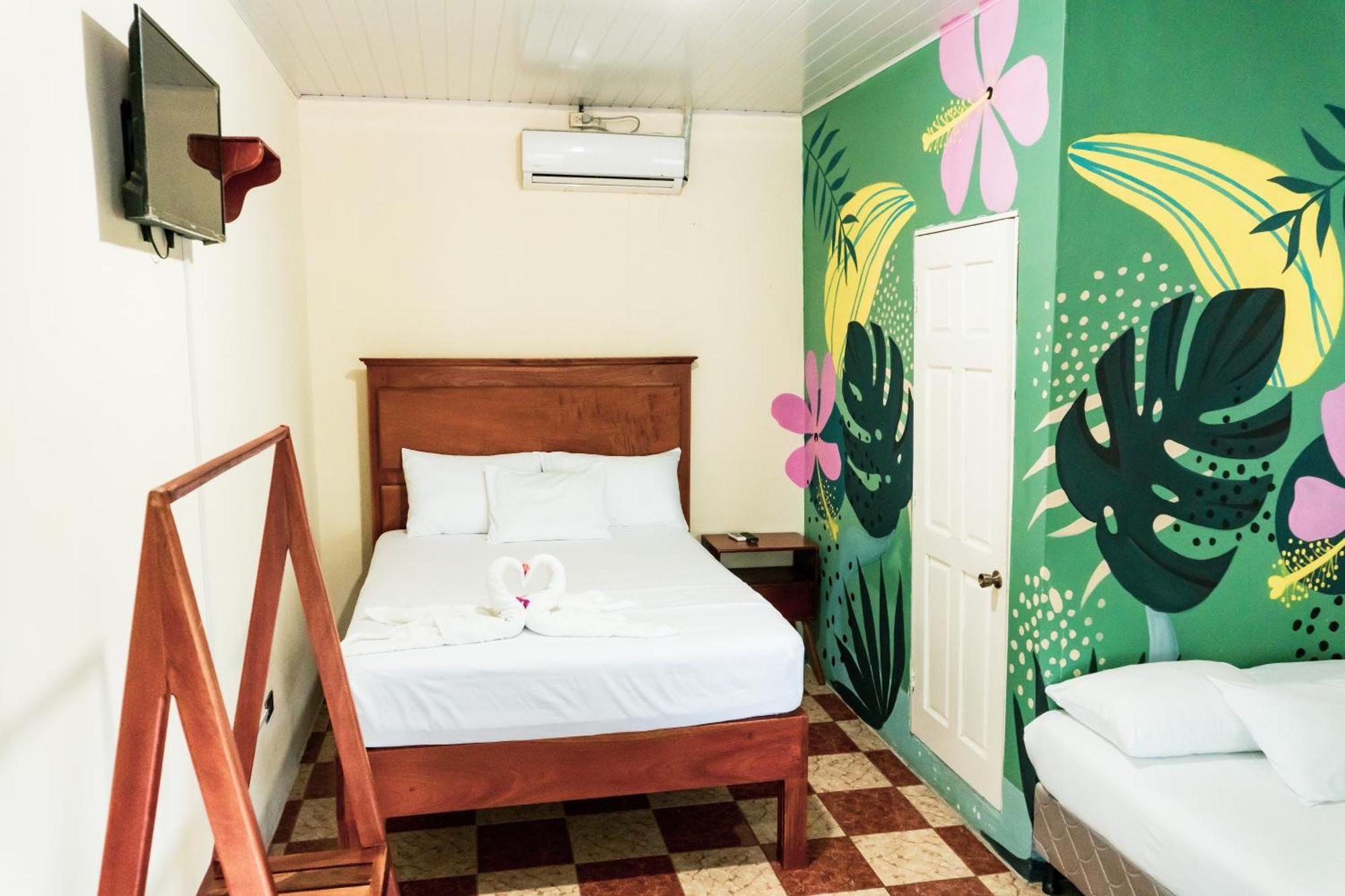 Hostal Eden Moyogalpa Bagian luar foto