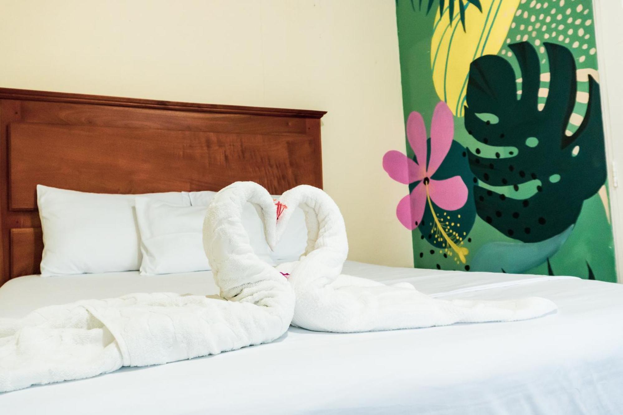 Hostal Eden Moyogalpa Bagian luar foto