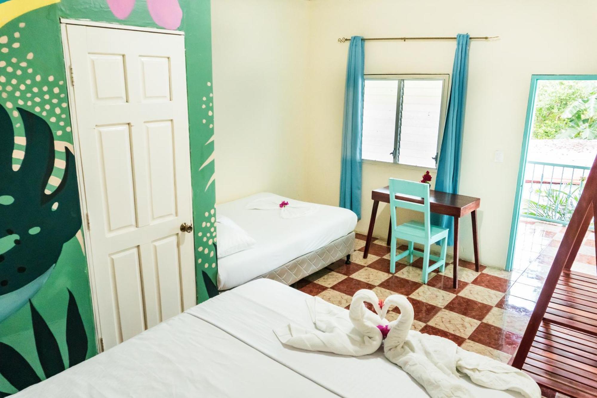 Hostal Eden Moyogalpa Bagian luar foto