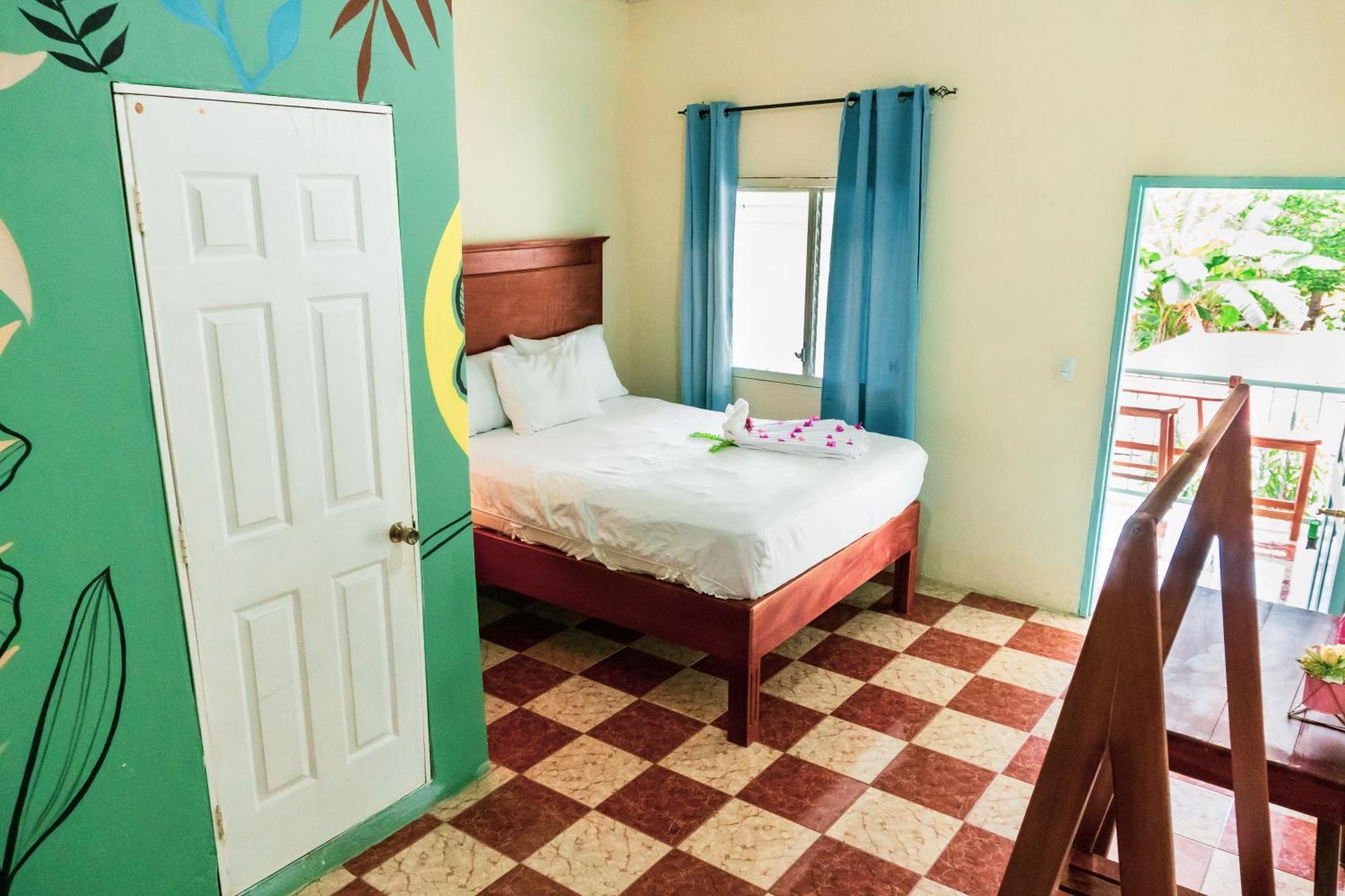 Hostal Eden Moyogalpa Bagian luar foto