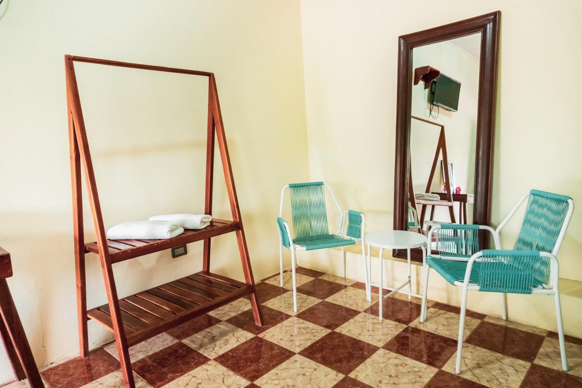 Hostal Eden Moyogalpa Bagian luar foto