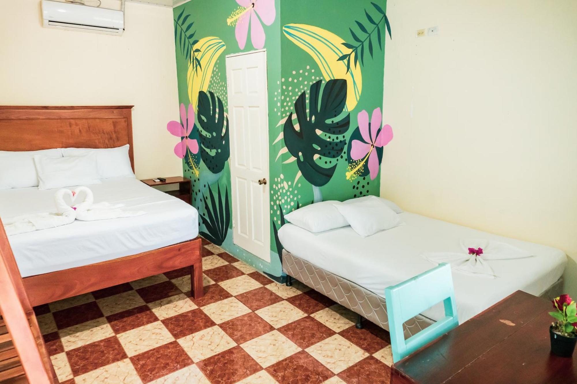 Hostal Eden Moyogalpa Bagian luar foto