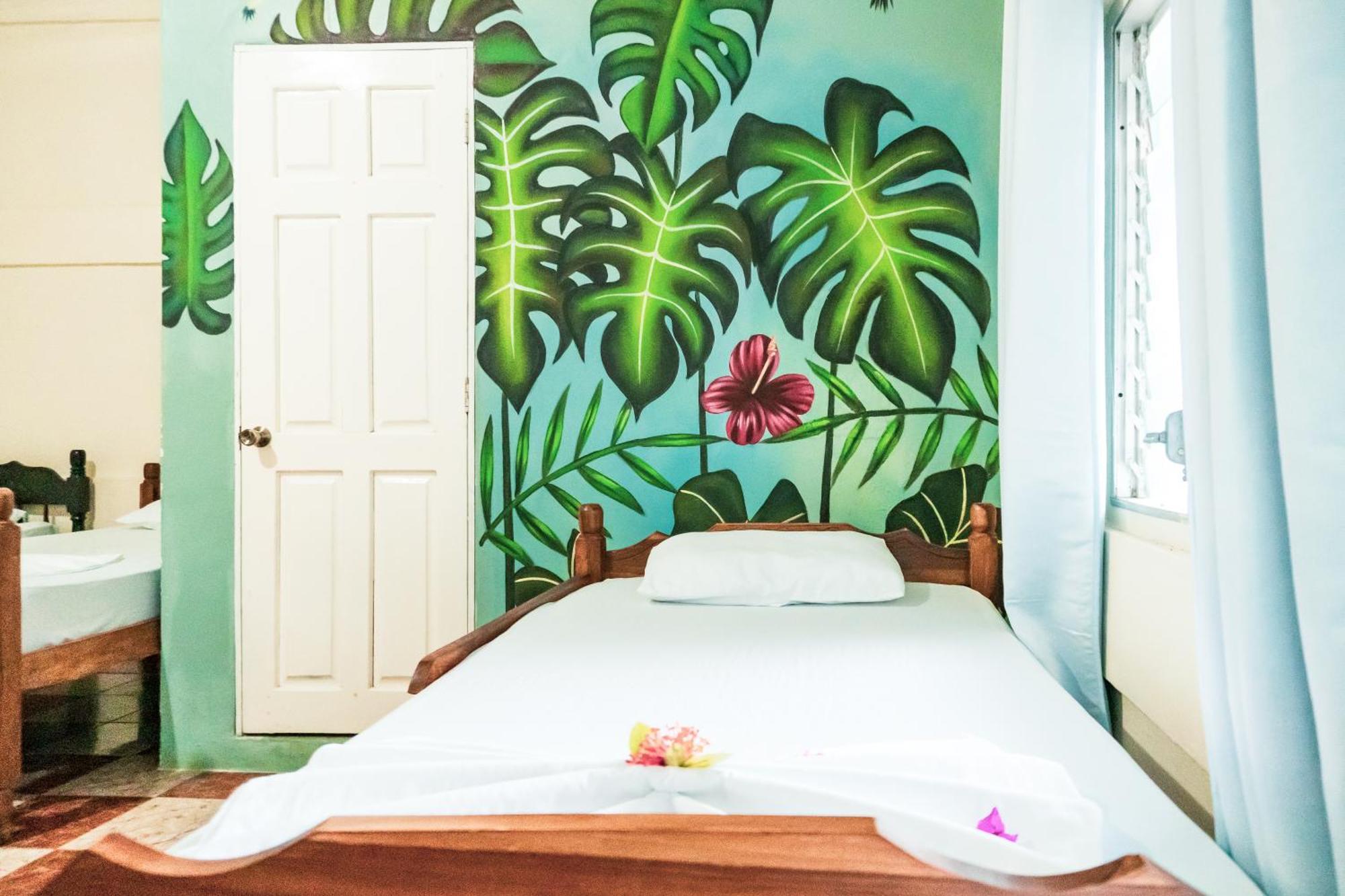 Hostal Eden Moyogalpa Bagian luar foto
